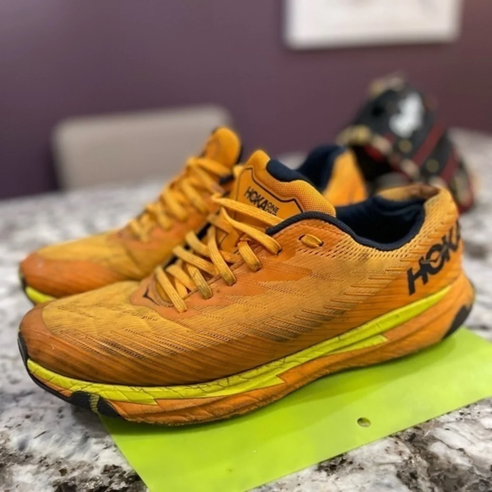 Hoka One One Torrent 2 Running Shoes men’s size 11.5